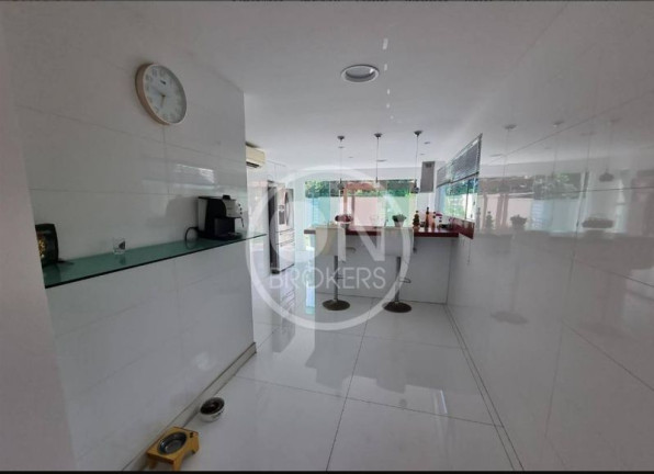 Imagem Casa com 4 Quartos à Venda, 390 m² em Vargem Grande - Rio De Janeiro