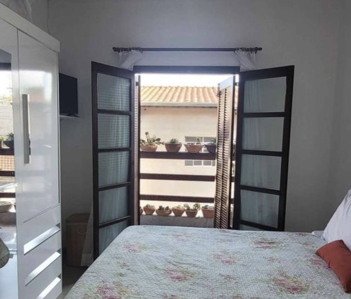 Imagem Casa à Venda, em São Paulo Imagem Casa à Venda, em São Paulo