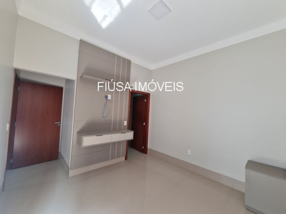 Imagem Casa com 3 Quartos à Venda,  em Centro - Sertãozinho