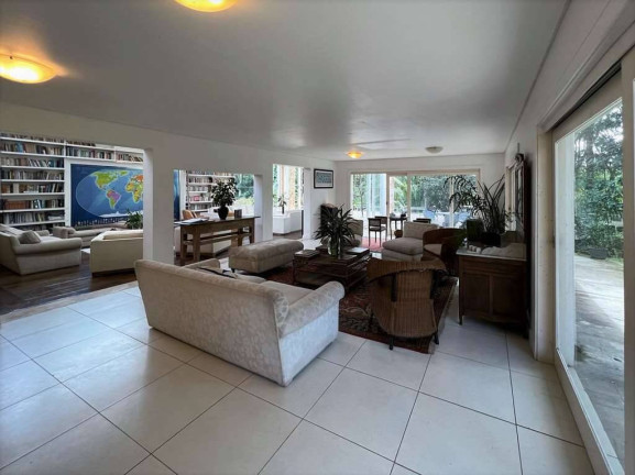 Imagem Casa com 6 Quartos à Venda,  em Vila Santo Antônio - Cotia