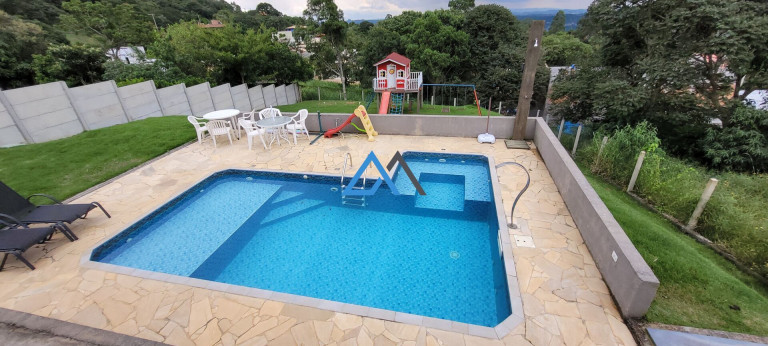 Casa com 3 Quartos à Venda, 180 m² em Estância Santa Maria Do Laranjal - Atibaia