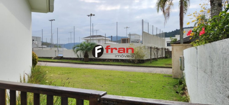 Imagem Casa com 4 Quartos à Venda, 400 m² em Córrego Grande - Florianópolis Imagem Casa com 4 Quartos à Venda, 400 m² em Córrego Grande - Florianópolis
