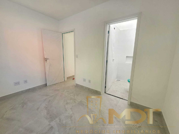 Imagem Casa com 2 Quartos à Venda, 130 m² em Planalto - Belo Horizonte