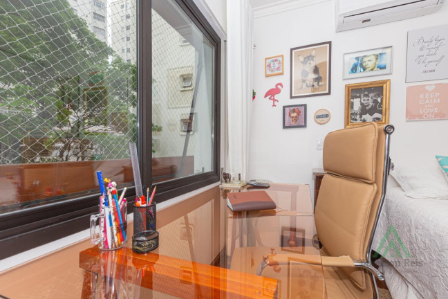 Imagem Apartamento com 3 Quartos à Venda, 184 m² em Aclimação - São Paulo