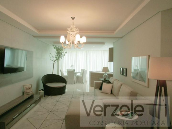 Apartamento com 3 Quartos à Venda, 198 m² em Centro - Balneário Camboriú
