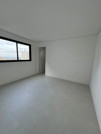 Imagem Apartamento com 2 Quartos à Venda, 82 m² em Centro - Navegantes