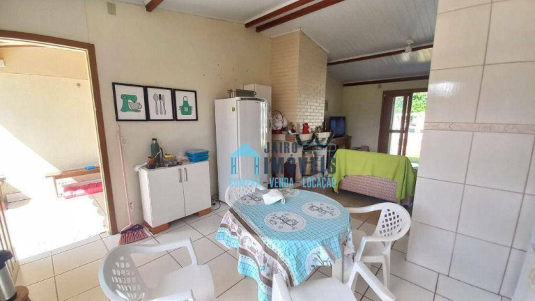 Imagem Casa com 4 Quartos à Venda, 156 m² em Nova Tramandaí - Tramandaí Imagem Casa com 4 Quartos à Venda, 156 m² em Nova Tramandaí - Tramandaí