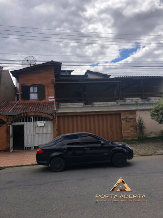 Casa com 3 Quartos à Venda, 360 m² em Quitandinha - Timóteo