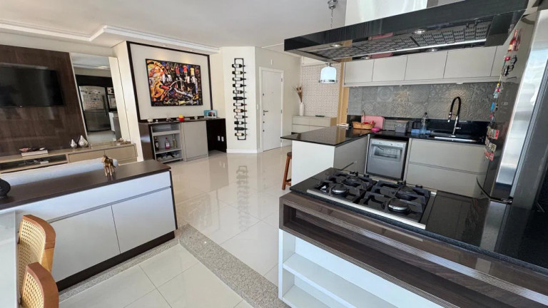 Imagem Apartamento com 3 Quartos à Venda, 122 m² em Meia Praia - Itapema