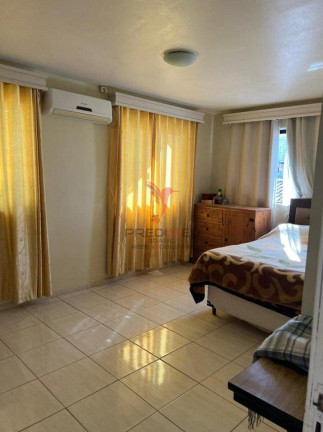 Imagem Sobrado com 5 Quartos à Venda, 262 m² em Armacao - Penha Imagem Sobrado com 5 Quartos à Venda, 262 m² em Armacao - Penha