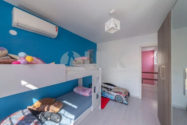 Imagem Casa com 4 Quartos à Venda, 299 m² em Santana - Porto Alegre