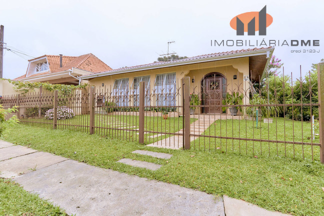 Imagem Casa com 3 Quartos à Venda, 200 m² em São Braz - Curitiba