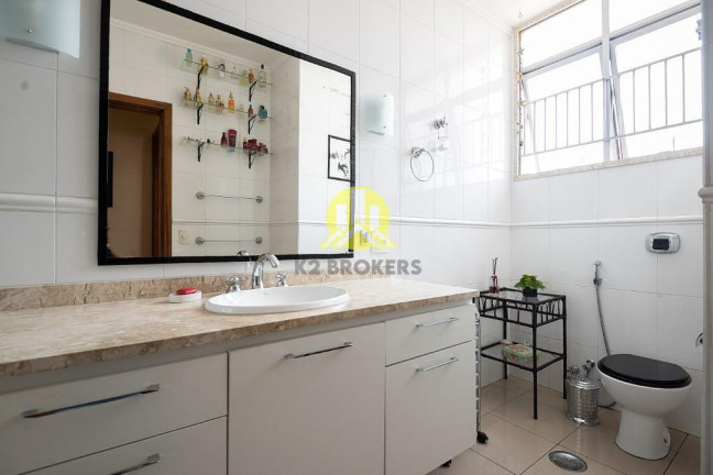 Imagem Apartamento com 3 Quartos à Venda, 180 m² em Itaim Bibi - São Paulo