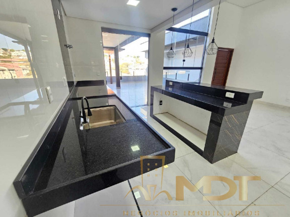 Imagem Casa com 3 Quartos à Venda, 190 m² em Santa Amélia - Belo Horizonte Imagem Casa com 3 Quartos à Venda, 190 m² em Santa Amélia - Belo Horizonte