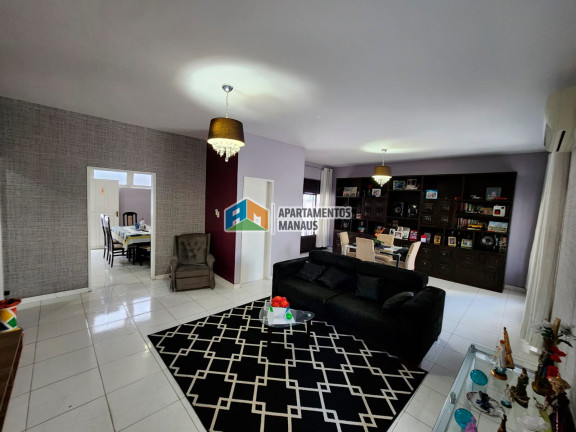 Imagem Casa com 4 Quartos à Venda, 435 m² em São Francisco - Manaus Imagem Casa com 4 Quartos à Venda, 435 m² em São Francisco - Manaus