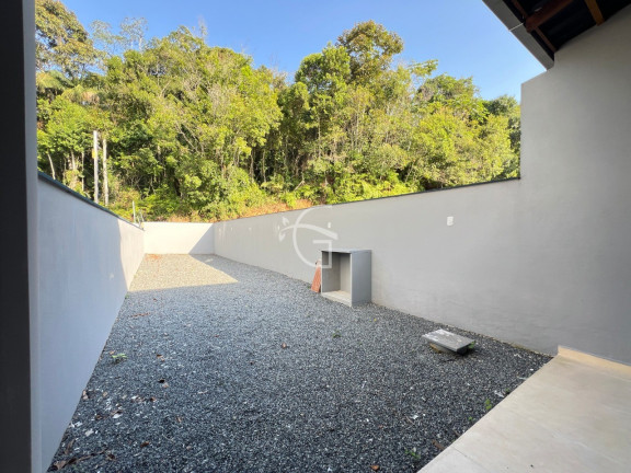 Imagem Casa com 3 Quartos à Venda, em Floresta - Joinville Imagem Casa com 3 Quartos à Venda, em Floresta - Joinville