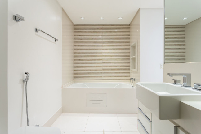Imagem Apartamento com 2 Quartos à Venda, 138 m² em Itaim Bibi - São Paulo Imagem Apartamento com 2 Quartos à Venda, 138 m² em Itaim Bibi - São Paulo