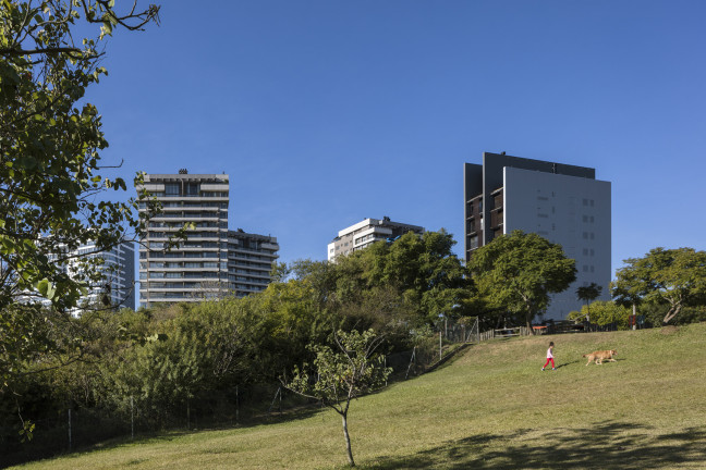 Imagem Apartamento com 2 Quartos à Venda, 79 m² em Passo D'areia - Porto Alegre
