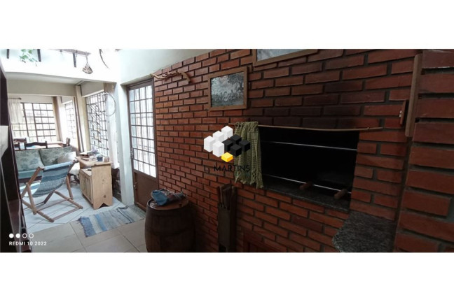 Imagem Casa com 2 Quartos à Venda, 210 m² em Vila Nova - Porto Alegre Imagem Casa com 2 Quartos à Venda, 210 m² em Vila Nova - Porto Alegre