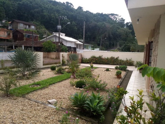 Imagem Casa com 4 Quartos à Venda, 300 m² em Ponta De Baixo - São José Imagem Casa com 4 Quartos à Venda, 300 m² em Ponta De Baixo - São José