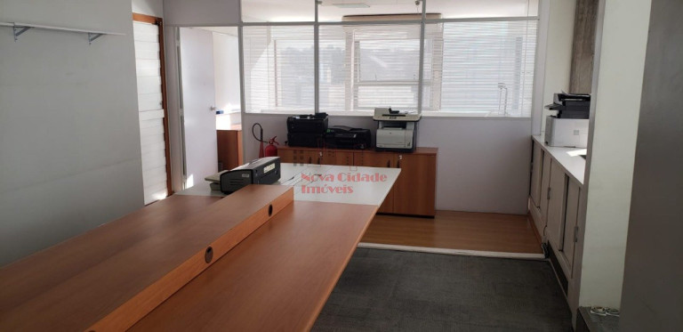 Sala Comercial à Venda ou Locação, 350 m² em Vila Olímpia - São Paulo