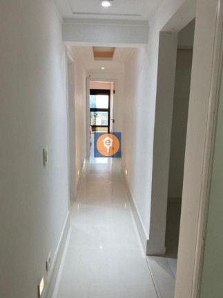 Imagem Apartamento com 4 Quartos à Venda, 206 m²
