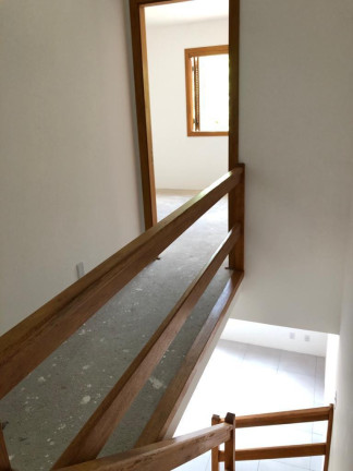 Imagem Casa de Condomínio com 2 Quartos à Venda, 121 m² em Teresópolis - Porto Alegre
