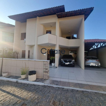 Casa com 4 Quartos à Venda, 217 m² em Edson Queiroz - Fortaleza