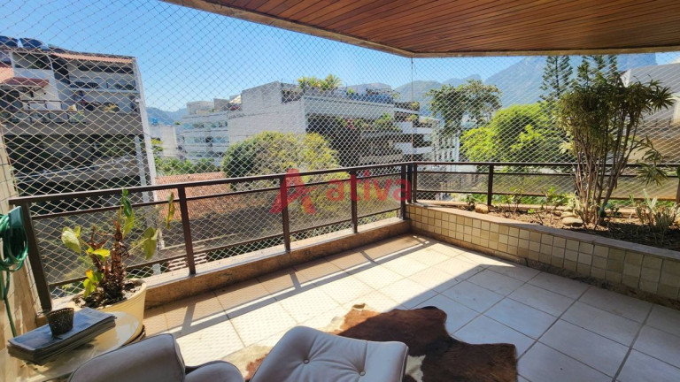 Cobertura com 4 Quartos para Alugar, 400 m² em Barra Da Tijuca - Rio De Janeiro
