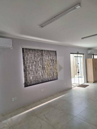 Imagem Sala Comercial à Venda, 215 m² em Bairro Alto Pereque - Porto Belo Imagem Sala Comercial à Venda, 215 m² em Bairro Alto Pereque - Porto Belo