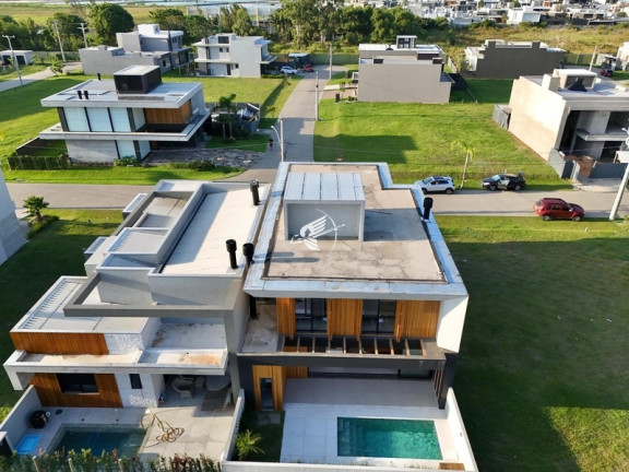 Imagem Casa de Condomínio com 4 Quartos à Venda, 241 m² em Sunset - Xangri-lá Imagem Casa de Condomínio com 4 Quartos à Venda, 241 m² em Sunset - Xangri-lá