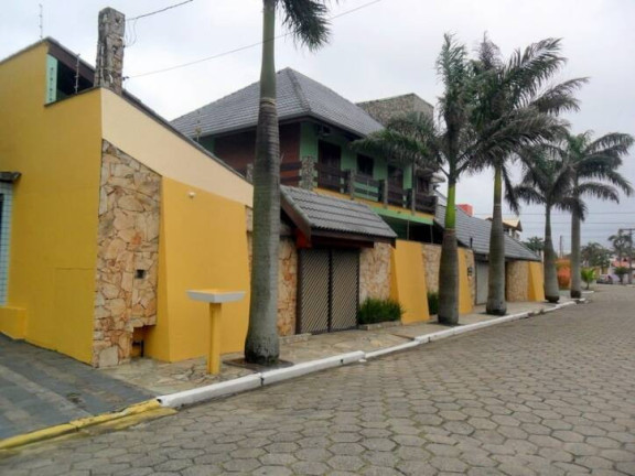 Imagem Casa com 6 Quartos à Venda, 337 m² em Scipel Cid. Balnearia Peruibe - Peruíbe Imagem Casa com 6 Quartos à Venda, 337 m² em Scipel Cid. Balnearia Peruibe - Peruíbe