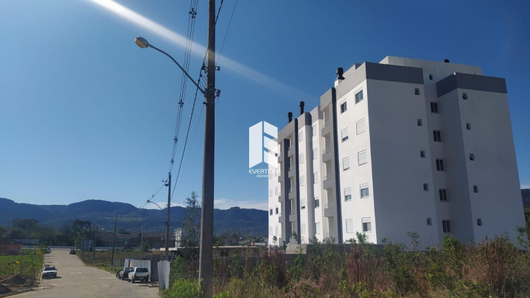 Imagem Apartamento com 2 Quartos à Venda, 56 m² em São José - Santa Maria