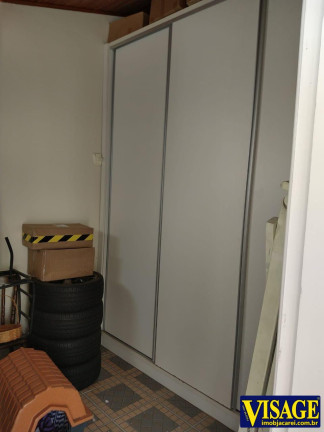 Imagem Casa com 3 Quartos à Venda, 360 m² em Jacareí Imagem Casa com 3 Quartos à Venda, 360 m² em Jacareí