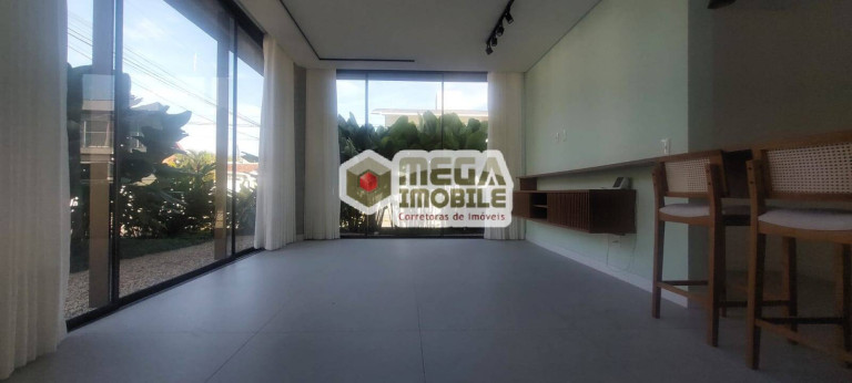 Imagem Casa com 3 Quartos à Venda, 166 m² em Itacorubi - Florianópolis Imagem Casa com 3 Quartos à Venda, 166 m² em Itacorubi - Florianópolis