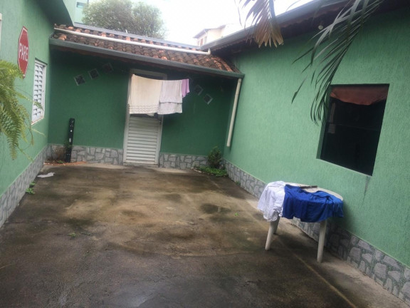 Imagem Casa com 4 Quartos à Venda, 190 m² em Parque Santo Antônio - Taubaté
