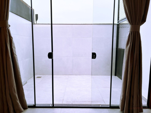 Imagem Casa com 2 Quartos à Venda, 200 m² em Forquilhas - Florianópolis Imagem Casa com 2 Quartos à Venda, 200 m² em Forquilhas - Florianópolis