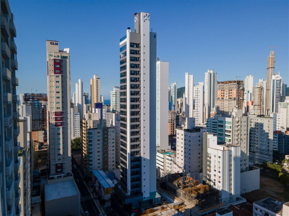 Imagem Sala Comercial à Venda, 48 m² em Centro - Balneário Camboriú Imagem Sala Comercial à Venda, 48 m² em Centro - Balneário Camboriú