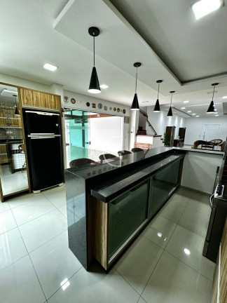 Imagem Casa com 3 Quartos à Venda, em Iririú - Joinville Imagem Casa com 3 Quartos à Venda, em Iririú - Joinville