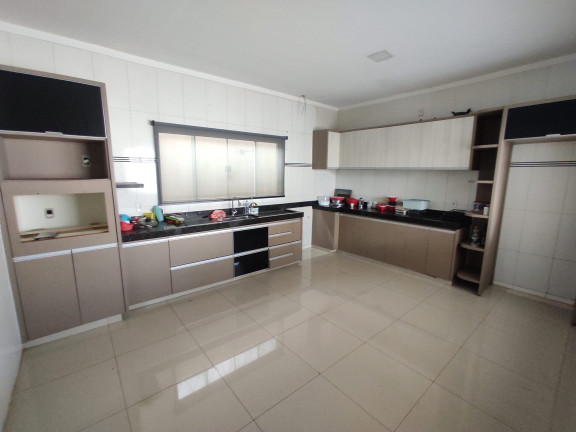 Imagem Casa com 3 Quartos à Venda, 275 m² em Jardim Canedo 1 - Senador Canedo Imagem Casa com 3 Quartos à Venda, 275 m² em Jardim Canedo 1 - Senador Canedo
