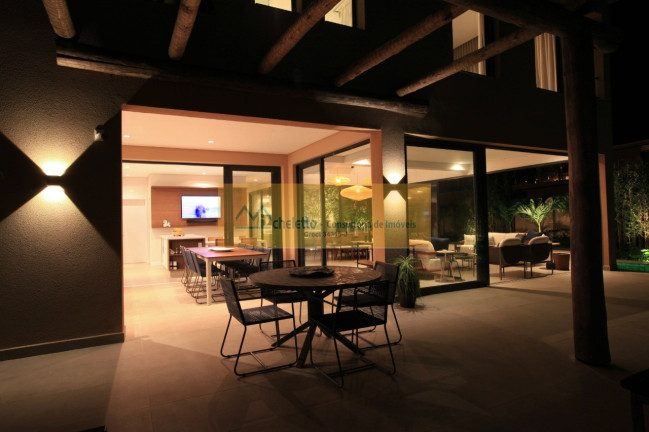 Sobrado com 4 Quartos à Venda, 500 m² em Riviera - Bertioga