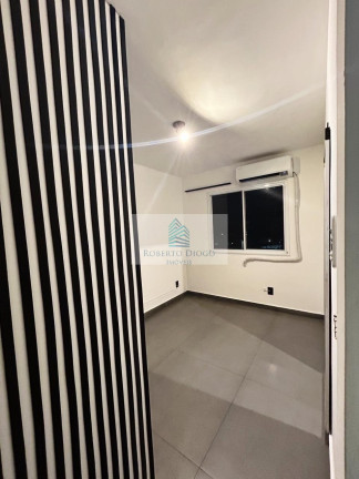 Imagem Imóvel com 2 Quartos à Venda, 52 m² em Camorim - Rio De Janeiro Imagem Imóvel com 2 Quartos à Venda, 52 m² em Camorim - Rio De Janeiro