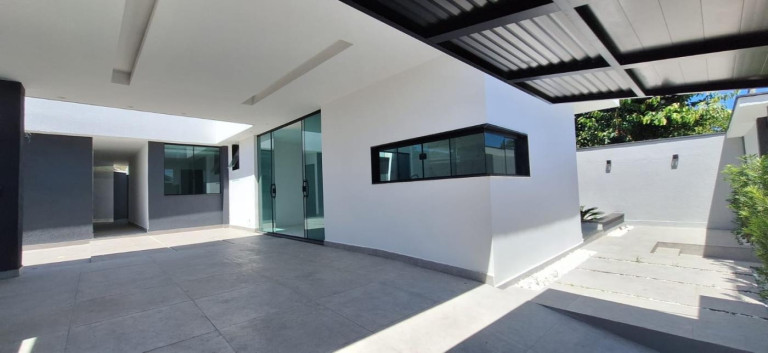 Imagem Casa com 3 Quartos à Venda, 300 m² em Santa Cruz - Rio De Janeiro Imagem Casa com 3 Quartos à Venda, 300 m² em Santa Cruz - Rio De Janeiro