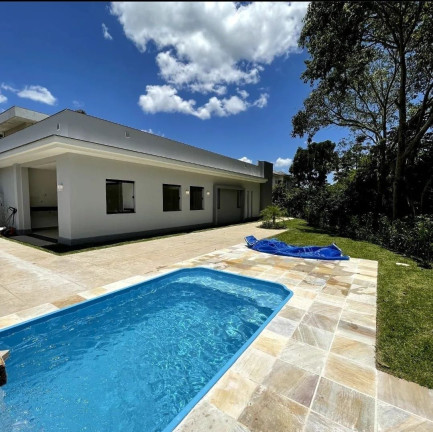 Casa com 3 Quartos à Venda, 220 m² em Albuquerque - Teresópolis