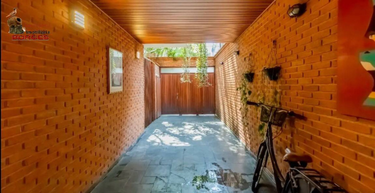 Imagem Casa com 4 Quartos à Venda, 310 m² em Moema - São Paulo Imagem Casa com 4 Quartos à Venda, 310 m² em Moema - São Paulo