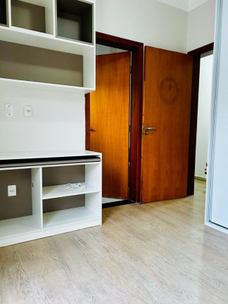 Imagem Casa com 3 Quartos à Venda, 140 m² em Wanel Ville - Sorocaba Imagem Casa com 3 Quartos à Venda, 140 m² em Wanel Ville - Sorocaba
