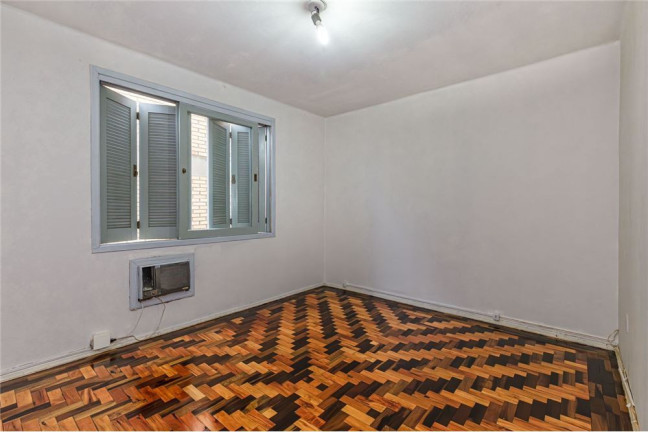 Imagem Imóvel com 1 Quarto à Venda,  em Auxiliadora - Porto Alegre