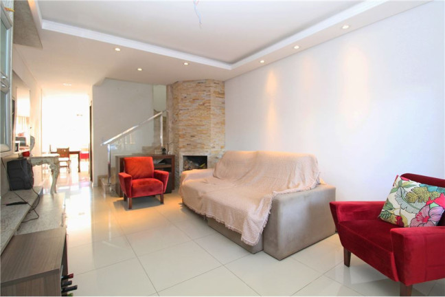 Imagem Casa com 3 Quartos à Venda,  em Guarujá - Porto Alegre