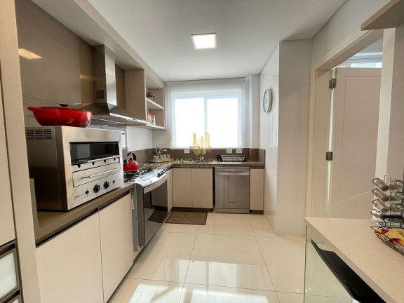 Imagem Apartamento com 3 Quartos à Venda, 152 m² em Centro - Balneário Camboriú Imagem Apartamento com 3 Quartos à Venda, 152 m² em Centro - Balneário Camboriú