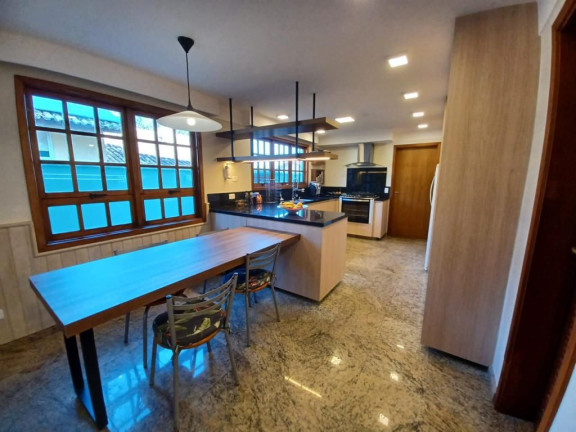 Imagem Sobrado com 4 Quartos à Venda ou Locação, 320 m² em Alphaville - Santana De Parnaíba Imagem Sobrado com 4 Quartos à Venda ou Locação, 320 m² em Alphaville - Santana De Parnaíba